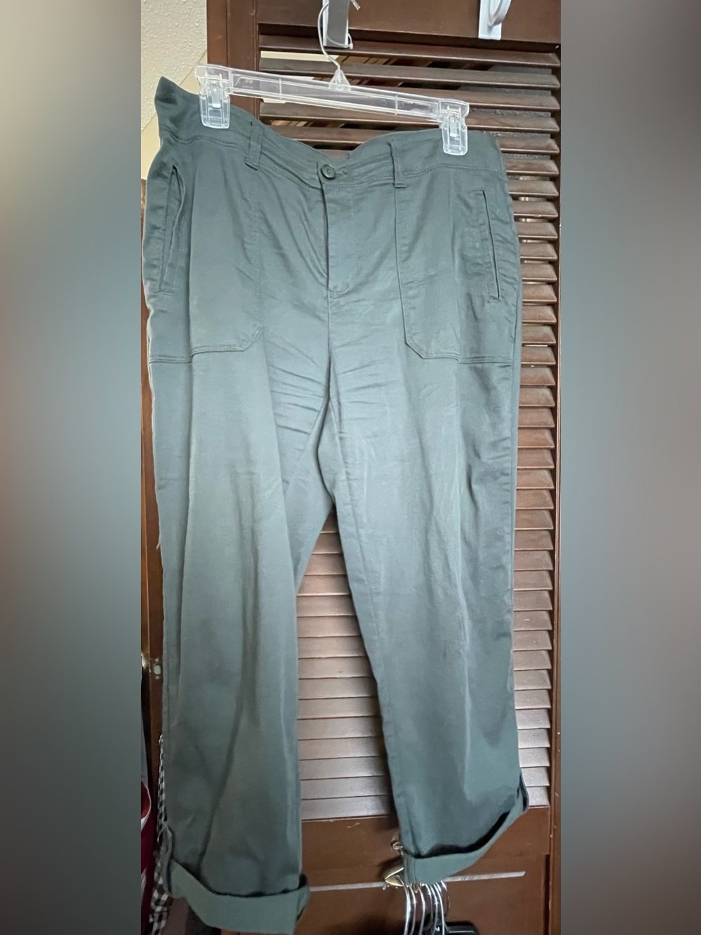 Westport Olive Green Women's Capris with Patch Pockets